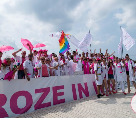 Stichting RozeinWit: ‘Belangrijk dat positieve geluiden een podium krijgen’ Stichting RozeinWit: ‘Belangrijk dat positieve geluiden een podium krijgen’