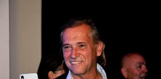Documentaire over kermisexploitant Frans Stuy volgende week op AT5 Documentaire over kermisexploitant Frans Stuy volgende week op AT5