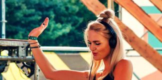 DJ Jill Kleinjan: “Muziek brengt mensen bij elkaar, daarom hou ik er ook zo van” DJ Jill Kleinjan: "Muziek brengt mensen bij elkaar, daarom hou ik er ook zo van”