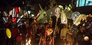 Voorbeschouwing: Super Sint Maarten Lichtjesparade door Amsterdam Oost Voorbeschouwing: Super Sint Maarten Lichtjesparade door Amsterdam Oost