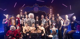 “Het publiek in Amsterdam heeft het Gay Circus met open armen ontvangen” "Het publiek in Amsterdam heeft het Gay Circus met open armen ontvangen"