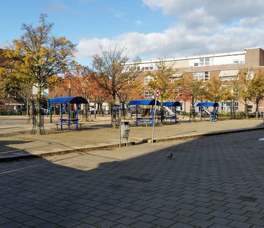 WOENSDAG 4 MAART OFFICIELE OPENING CRUYFF COURT OP BALBOAPLEINTJE WOENSDAG 4 MAART OFFICIELE OPENING CRUYFF COURT OP BALBOAPLEINTJE