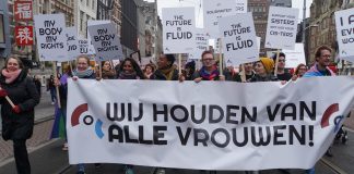 Deze generatie vrouwen laat NIET met zich sollen Deze generatie vrouwen laat NIET met zich sollen