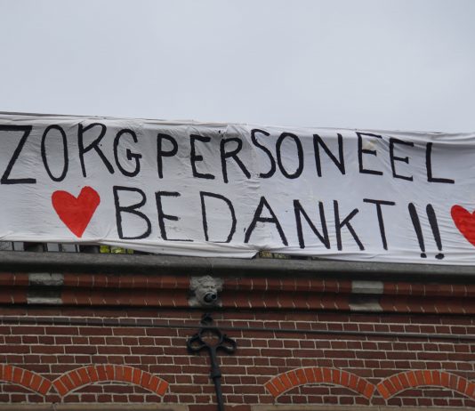 Groots applaus voor zorgmedewerkers verwacht Groots applaus voor zorgmedewerkers verwacht
