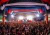 SUPERSIZED KINGSDAY FESTIVAL GROOTSTE HUISKAMER EVENEMENT VAN NEDERLAND SUPERSIZED KINGSDAY FESTIVAL GROOTSTE HUISKAMER EVENEMENT VAN NEDERLAND