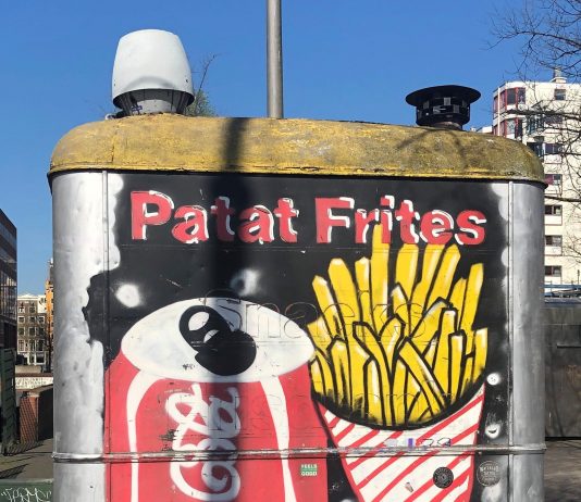 Partij van de Ouderen: Hou patatkraam Waterlooplein open!