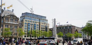 Overweldigend aantal aanmeldingen initiatief ‘Voor Elkaar in Amsterdam’ Overweldigend aantal aanmeldingen initiatief 'Voor Elkaar in Amsterdam'