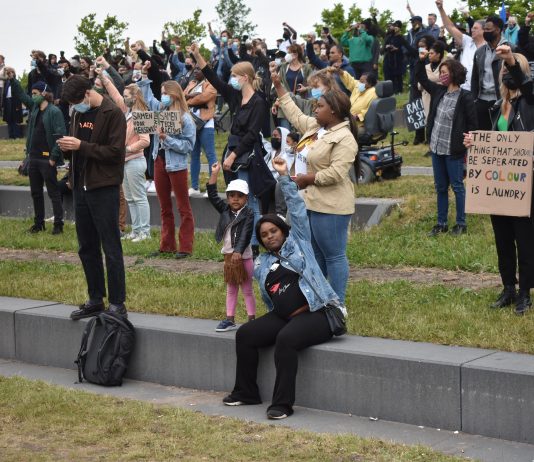 Gemoedelijke, vreedzame en imposante Black Lives Matter-demonstratie