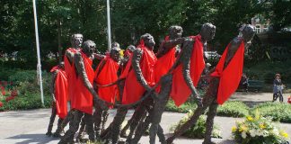 In beeld: herdenking afschaffen van de slavernij door Nederland In beeld: herdenking afschaffen van de slavernij door Nederland