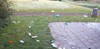 Politie Amstelveen stopt illegaal feest met honderden bezoekers Politie Amstelveen stopt illegaal feest met honderden bezoekers