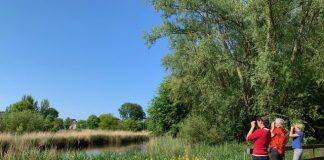 Blije Vogels Westerpark: “Vogels kijken is een heerlijke hobby voor een leven lang” Blije Vogels Westerpark: "Vogels kijken is een heerlijke hobby voor een leven lang"