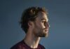Presentatoren Eurovisie Songfestival gekleed in Nederlandse creaties Presentatoren Eurovisie Songfestival gekleed in Nederlandse creaties