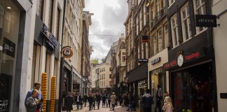 De bekendste straat van Nederland in een nieuw jasje De bekendste straat van Nederland in een nieuw jasje