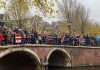 Sinterklaas zet voet aan wal in Amsterdam Sinterklaas zet voet aan wal in Amsterdam