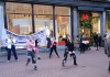 Extinction Rebellion Fashion Action stelt vermeende greenwashing H&M aan de kaak Extinction Rebellion Fashion Action stelt vermeende greenwashing H&M aan de kaak