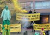 Animal Rebellion blokkeert hoofdkantoor McDonald's Nederland