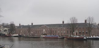 Amsterdam Museum opent deuren niet in Hermitage vanwege oorlog in Oekraïne Amsterdam Museum opent deuren niet in Hermitage vanwege oorlog in Oekraïne