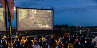 Canvas en Shortcutz Amsterdam bouwen het dakterras van Volkshotel om tot Rooftop Cinema