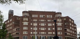 OBA verkoopt boeken voor aardbevingsslachtoffers Turkije en Syrië