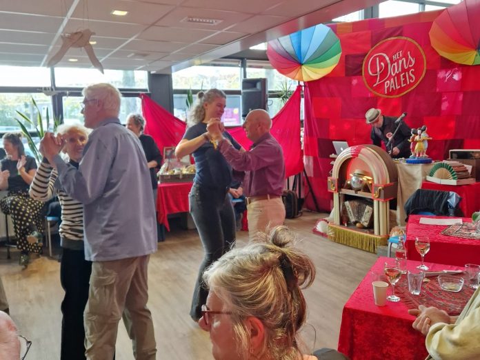 Danspaleis in de Meeuw Dansen in de Meeuw met het Danspaleis