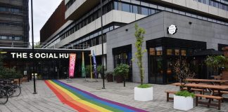 The Pride Hub van jong tot oud middelpunt activiteiten Pride Amsterdam The Pride Hub van jong tot oud middelpunt activiteiten Pride Amsterdam
