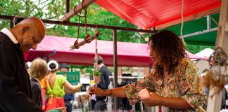 Zondag 27 augustus Buurtfeest op de Boulevard Zondag 27 augustus Buurtfeest op de Boulevard