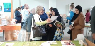 Meedoen loont! Kom naar de Participatiemarkt in Amsterdam Oost Meedoen loont! Kom naar de Participatiemarkt in Amsterdam Oost