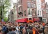 1 Biertje per persoon tijdens Koningsdag in Amsterdam 1 Biertje per persoon tijdens Koningsdag in Amsterdam