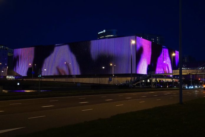 OSCAR AND THE WOLF OP 20 MAART NAAR ZIGGO DOME IN AMSTERDAM