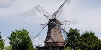 MOLEN VAN SLOTEN BIJ KAARSLICHT TIJDENS 24h NIEUW WEST MOLEN VAN SLOTEN BIJ KAARSLICHT TIJDENS 24h NIEUW WEST