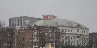 SIGUR RÓS MET HET NOORDPOOL ORKEST NAAR CARRÉ SIGUR RÓS MET HET NOORDPOOL ORKEST NAAR CARRÉ
