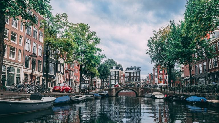 De leukste workshops in Amsterdam voor een geslaagd bedrijfsuitje in Noord-Holland