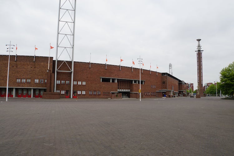 Vlooienmarkt bij het Olympisch stadion Vlooienmarkt bij het Olympisch stadion