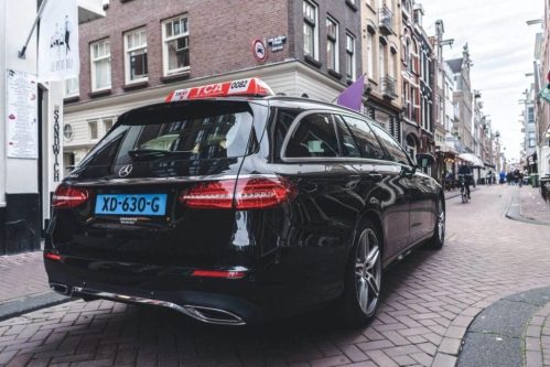 Comfortabel en betrouwbaar reizen met TCA taxi in Amsterdam