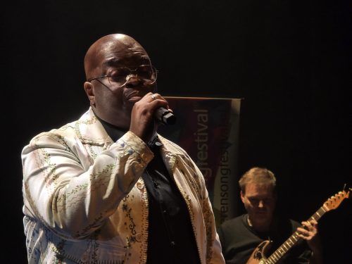 Emile Baars blikt vooruit naar finale Ouderen Songfestival