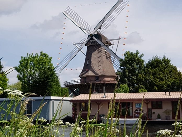 Molen van Sloten Molen van Sloten dag en nacht open tijdens 24 uur Nieuw-West