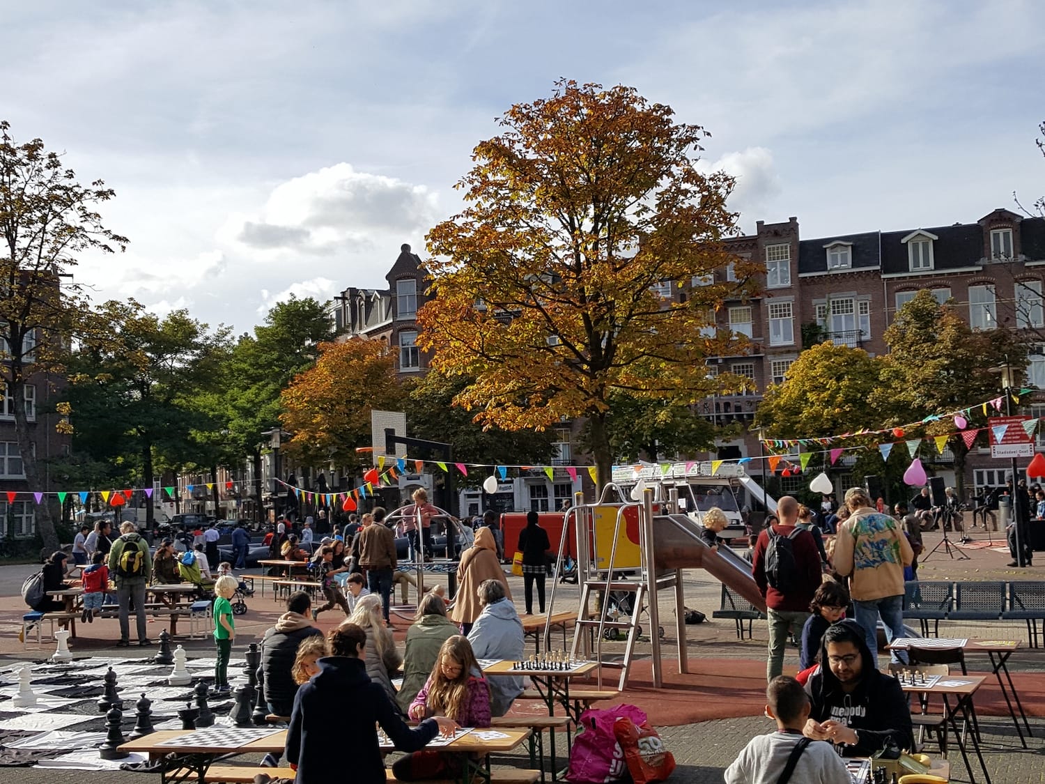 Feest in de Transvaalbuurt: optredens en activiteiten voor jong en oud