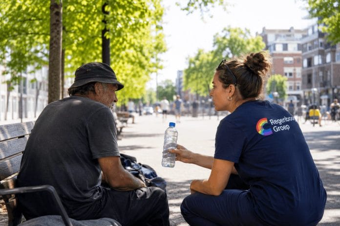 dakloos amsterdam Komende dagen extra ondersteuning voor dak- en thuisloze mensen vanwege hoge temperaturen