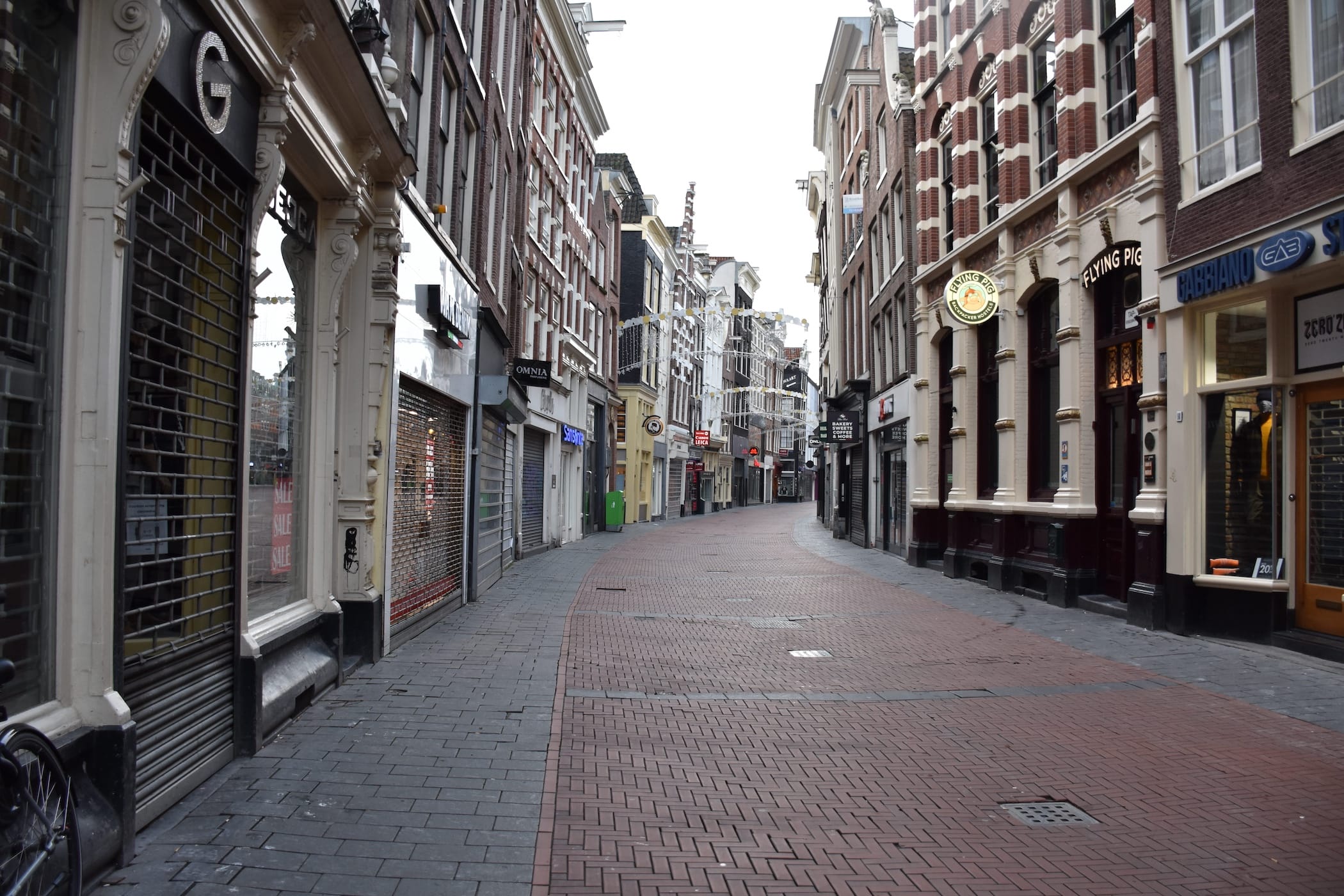 Gemeente Amsterdam voert vergunningsplicht in op Nieuwendijk