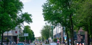 Werkzaamheden Weesperstraat: bijna 30 km per uur en een rijstrook per richting