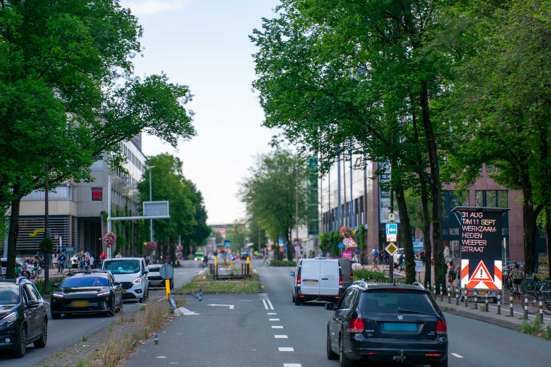 Werkzaamheden Weesperstraat: bijna 30 km per uur en een rijstrook per richting
