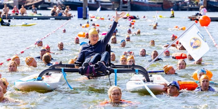 Amsterdam City Swim trekt recordaantal van ruim 3.300 deelnemers