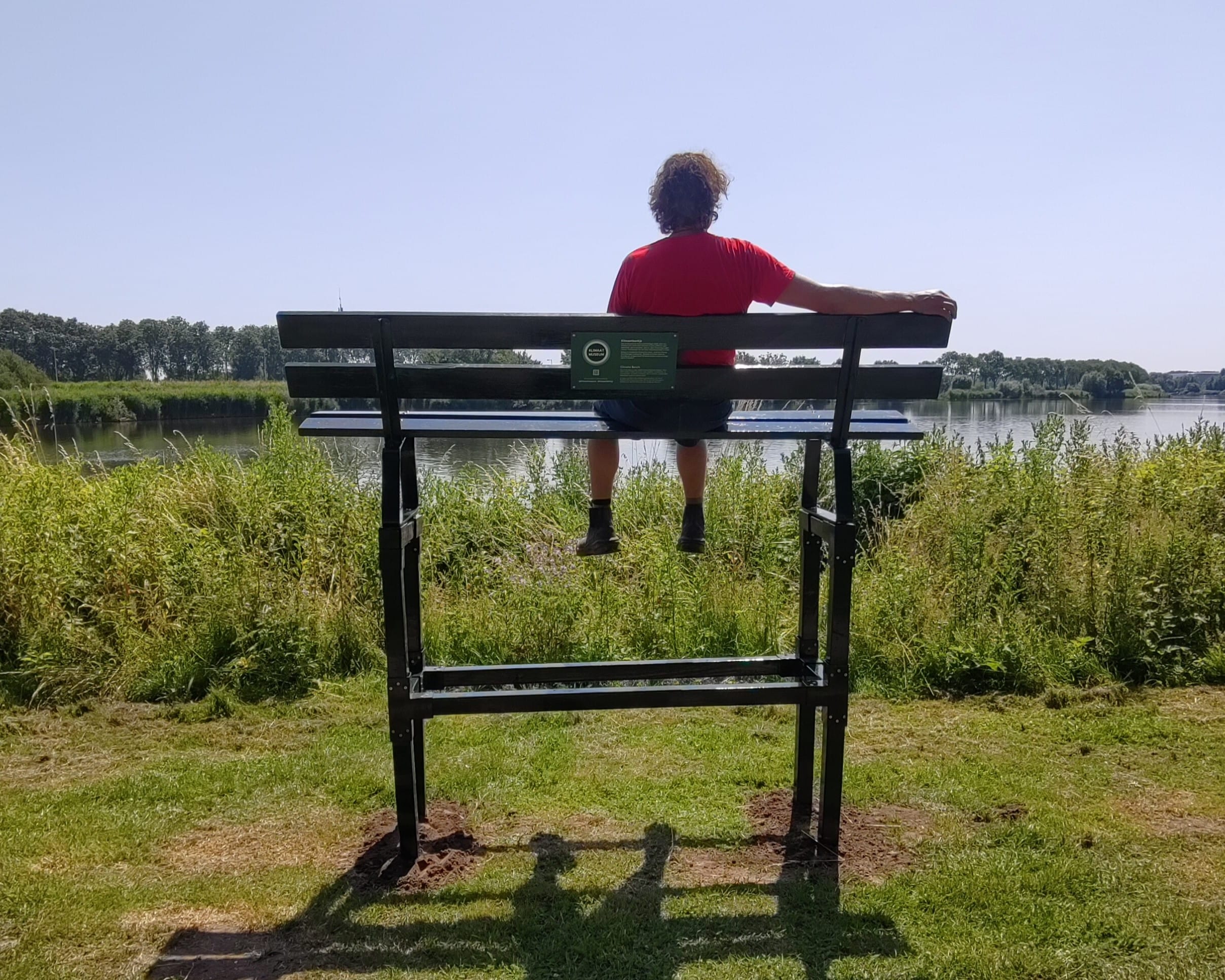 Klimaatbankje in Flevopark maakt gevolgen klimaatverandering zichtbaar